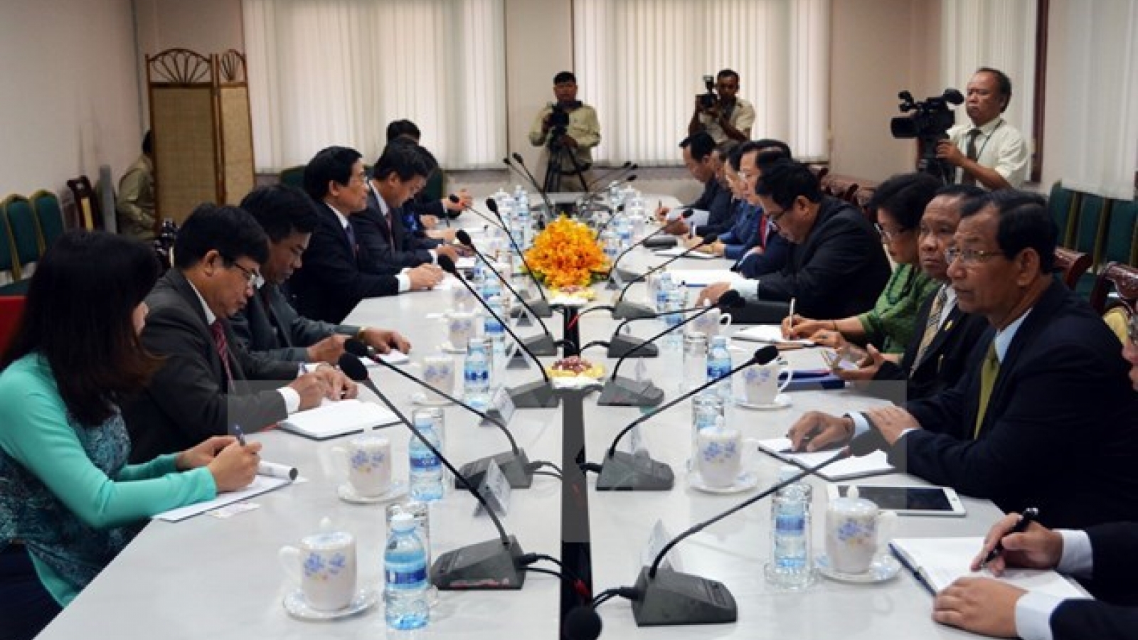 Vietnam, Cambodia discuss ethnic affairs
