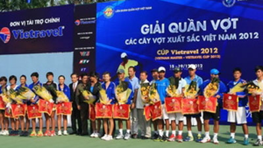 16 best national tennis players compete in Vietravel Cup 2012