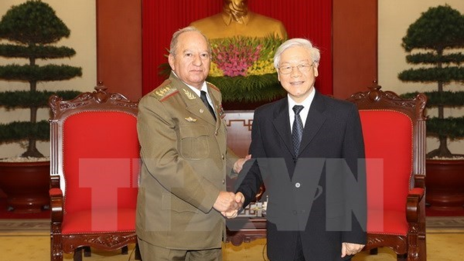 Cuba, Vietnam seek stronger relations