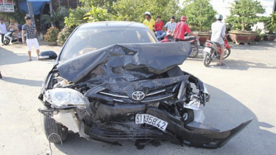 
        718 die in traffic accidents monthly in Vietnam for past 10 months 
                              
