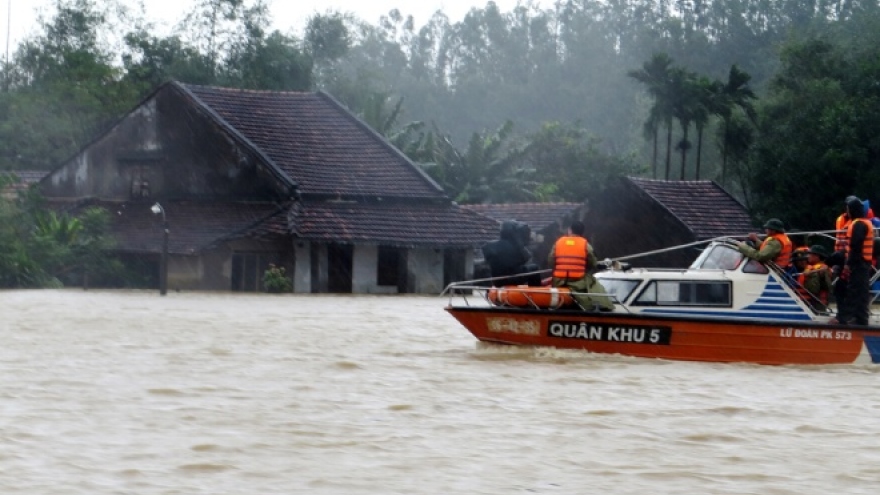 Floods continue to take toll on central, south-central regions