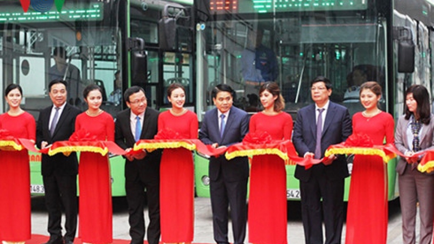 Clean, state-of-the-art buses hit Hanoi streets