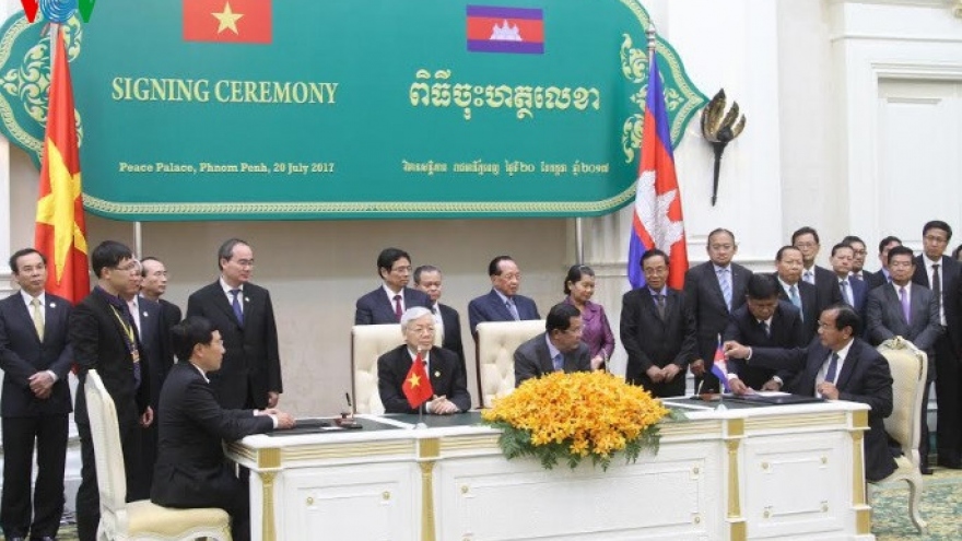 Day one: Party chief’s visit to Cambodia in pictures