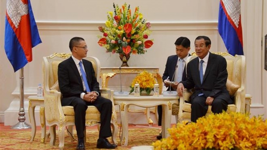 Cambodian PM hosts new Vietnamese Ambassador
