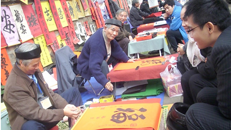 Hanoi’s calligraphy street opens for Tet celebration