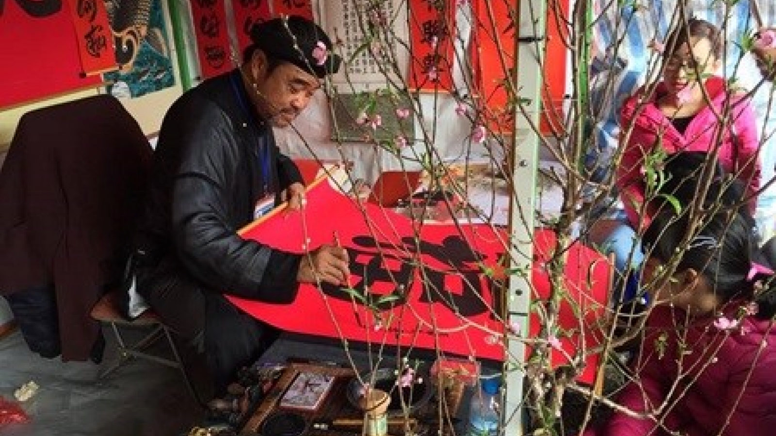 Calligraphy captures young hearts