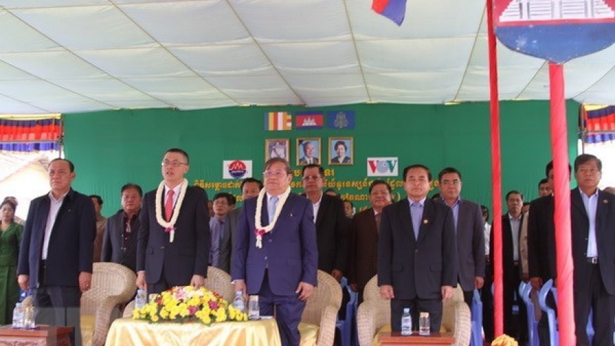 Cambodia inaugurates TV broadcasting station financed by Vietnam