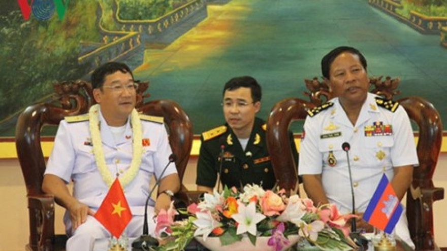 Vietnamese, Cambodian navies boost ties