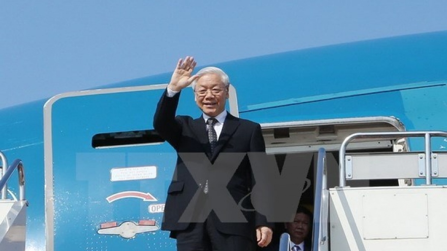 Party leader leaves for State visit to Cambodia