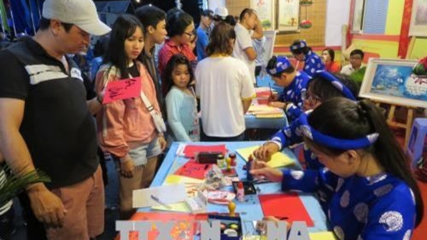 Can Tho exhibition promotes ethnic cultures