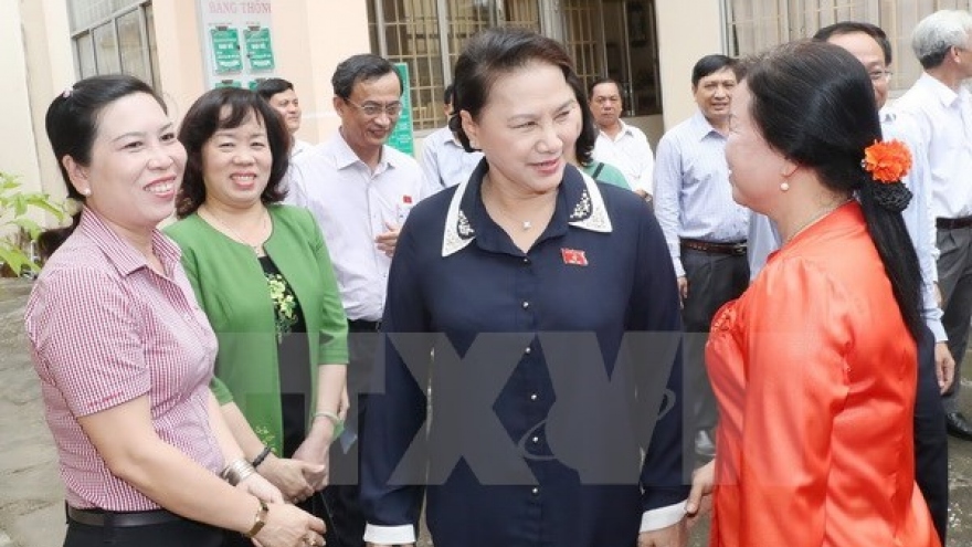 NA Chairwoman Nguyen Thi Kim Ngan meets Can Tho voters