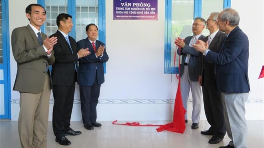 Can Tho University teams up with Japanese firms in scientific research