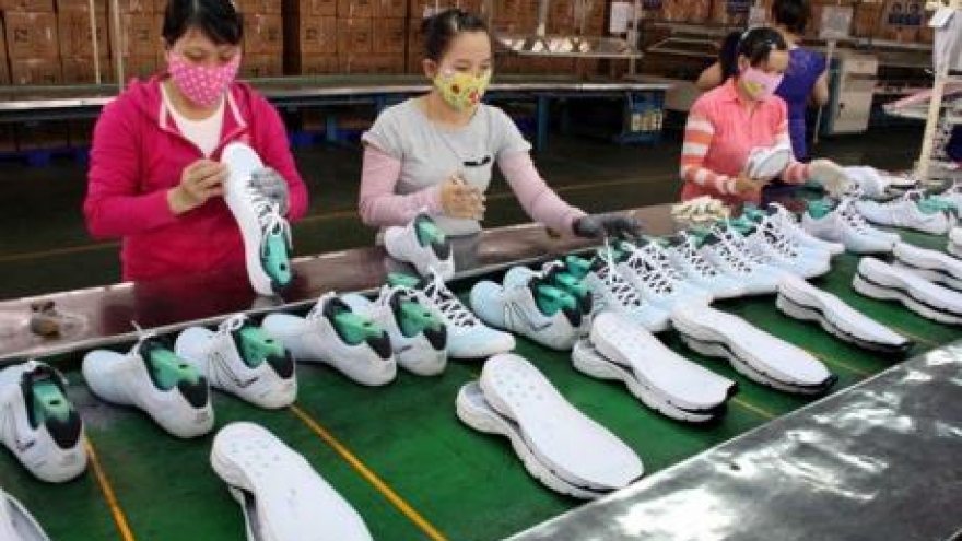 
        Vietnam runs trade surplus with Canada in first 2 months 
                              