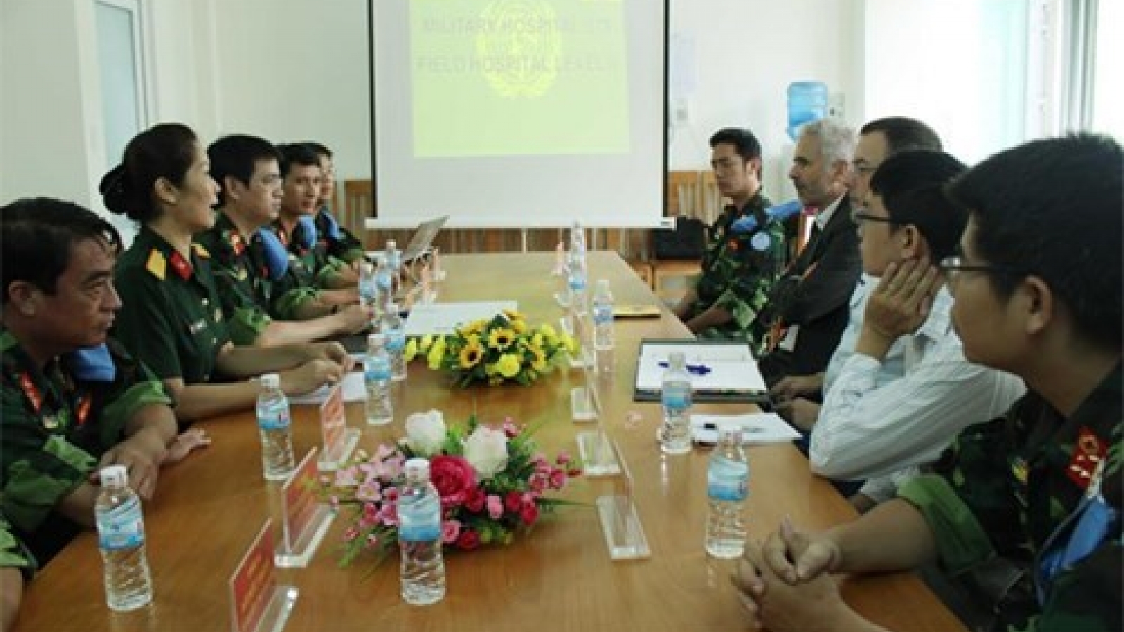 Vietnam, Canada enhance military medical cooperation