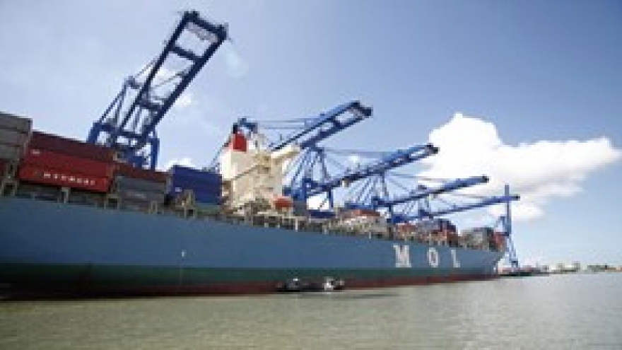 President visits Saigon New Port Company