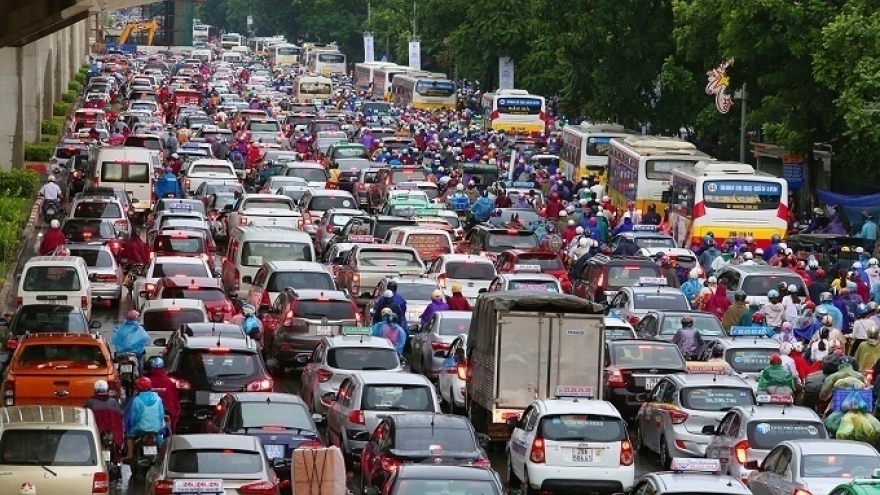 Excess car demand for Tet holiday drives prices up