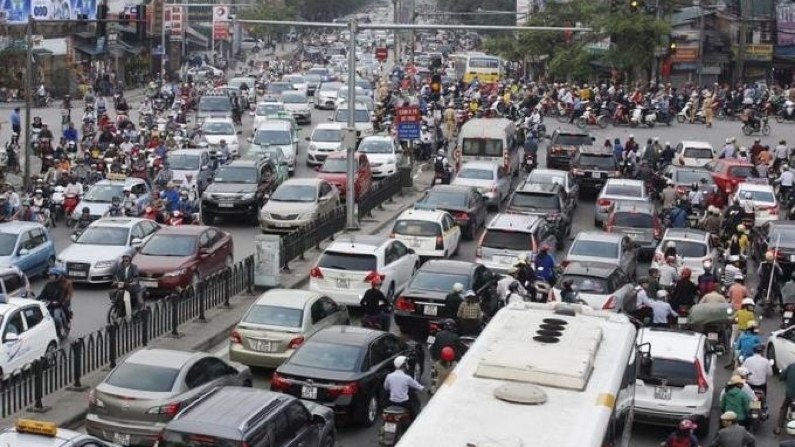 Vietnam sees surge in auto sales