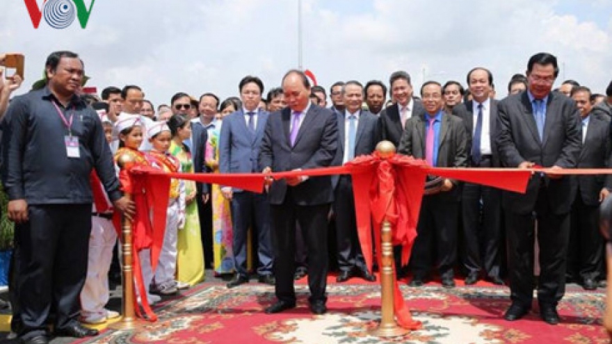 New bridge linking Vietnam, Cambodia opens today