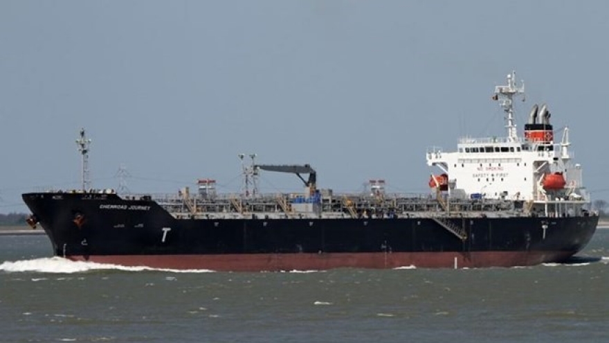 Rescuers asked to avoid pollution in saving stranded foreign tanker