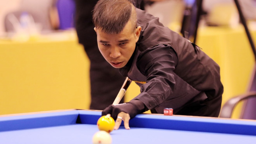 Vietnamese billiards players into Round of 16 of World Championship