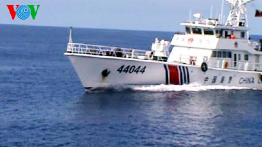 Chinese ships ramming Vietnamese ships in pictures