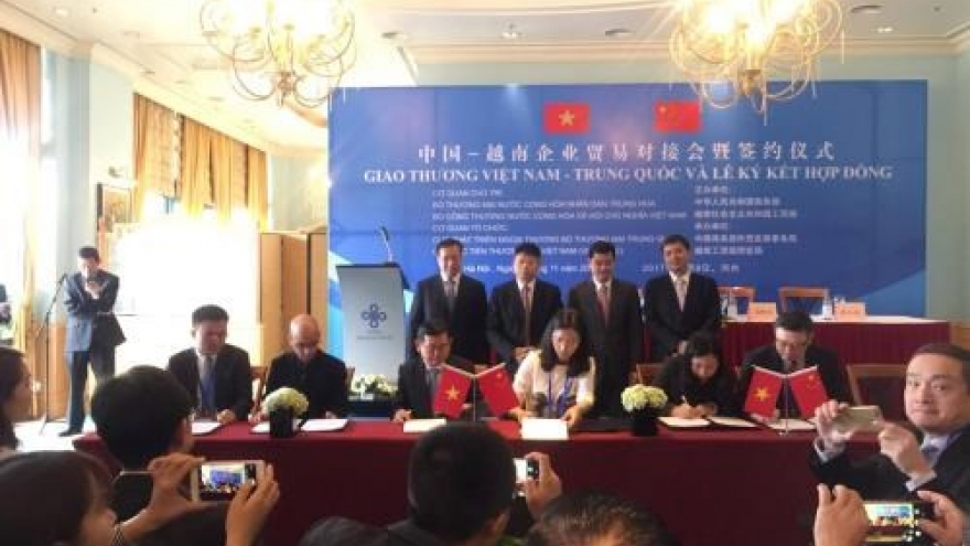 
        Vietnam, China bolster trade ties
                              