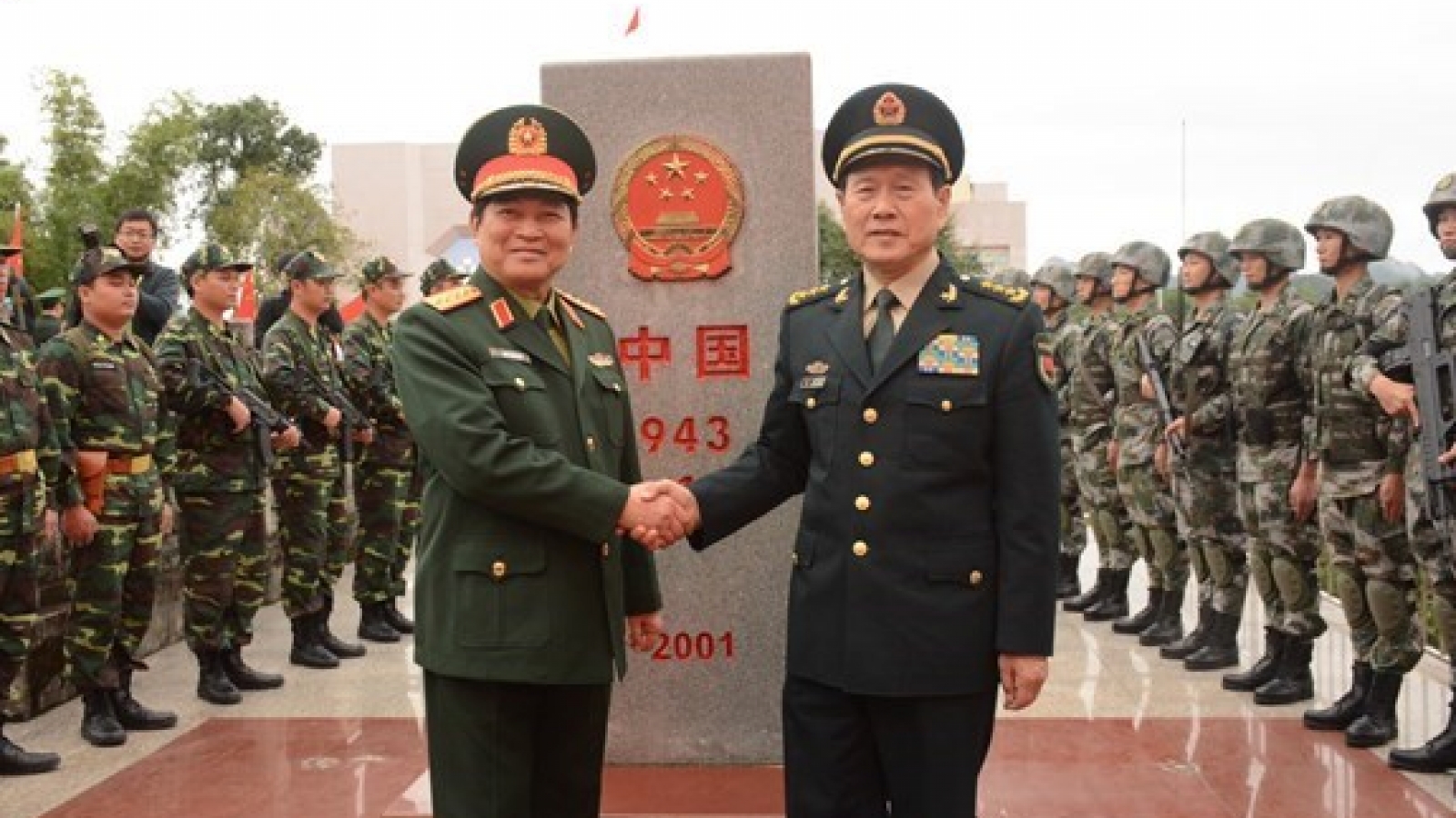 Vietnam-China border defence friendship exchange begins
