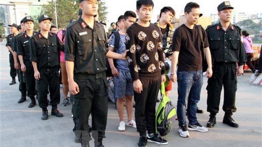 Chinese internet swindlers arrested in Lao Cai province