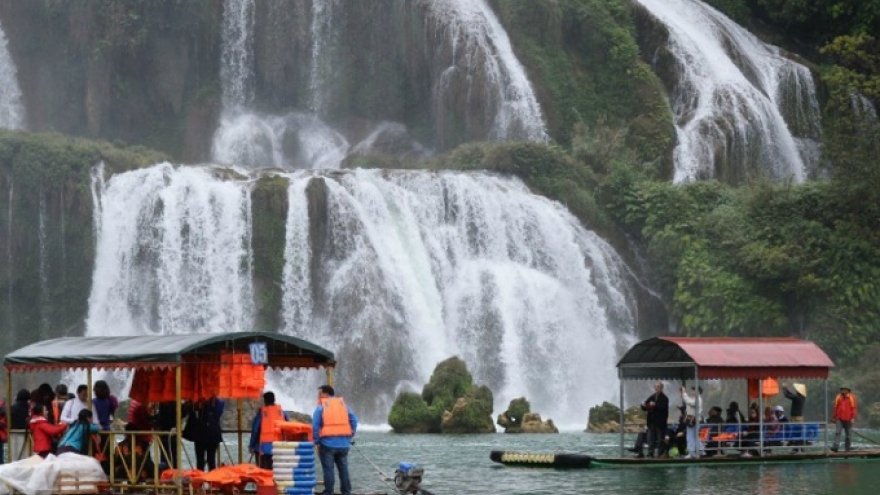 Vietnam beats France to crack China's top 10 travel destinations