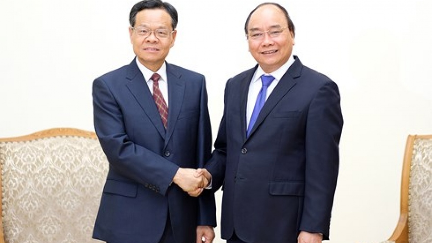 Government leader hosts Guangxi Zhuang Autonomous Region Chairman