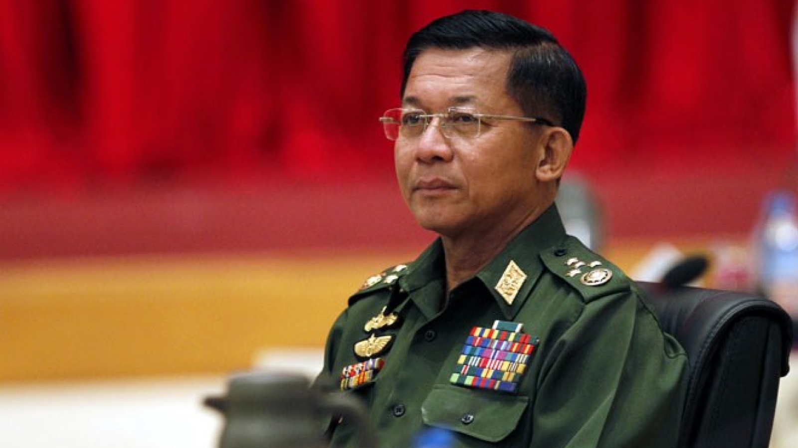 Myanmar: military chief pledges to cooperate with gov't in transition