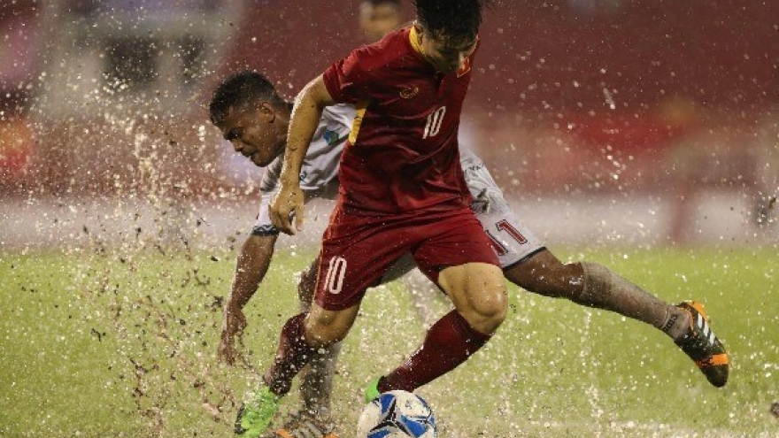 VN footballer among top five strikers in Southeast Asia