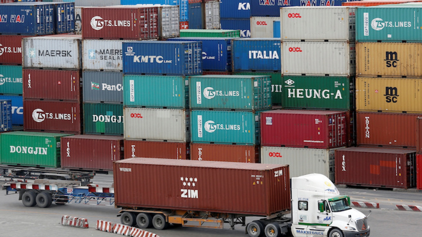 Small sized firms limiting Vietnam’s logistics potential