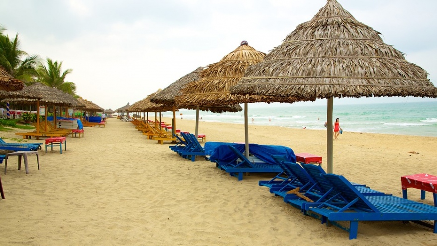
        Dutch travel portal cites Cua Dai as cheapest beach in the world
                              