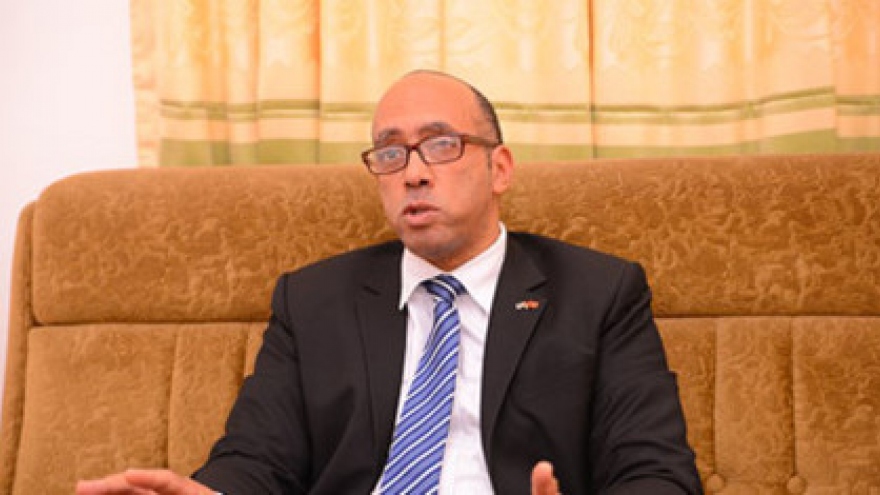 
        Cuban Ambassador: “Fidel Castro always sees Vietnam as a close brother”
                              