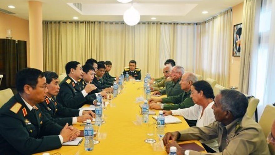 Defence delegation visits Cuba