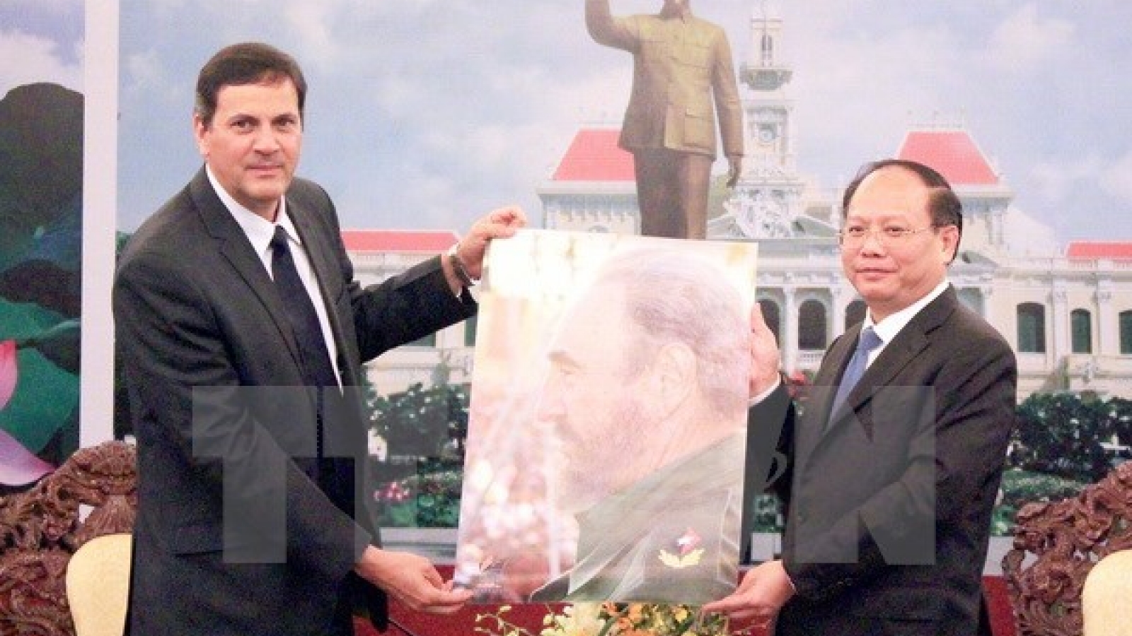 HCM City boosts development cooperation with Cuba