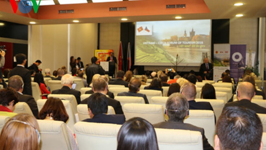 Forum connects Vietnam and Czech Republic travel agents