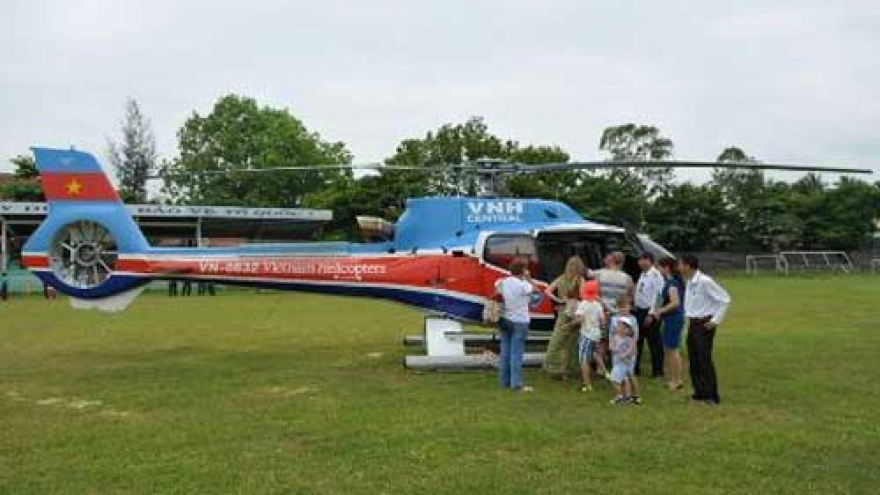 Danang launches first helicopter tour