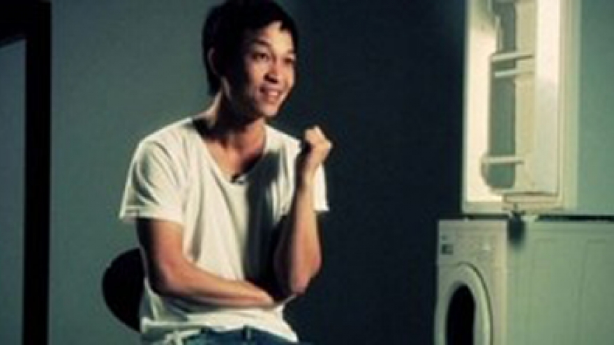 OV artist Danh Vo wins Hugo Boss Prize 2012