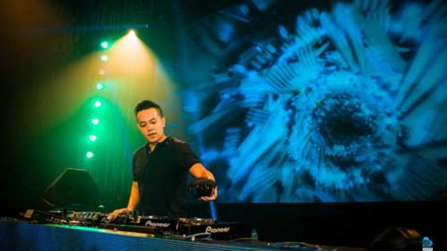 Dutch DJ Armin van Buuren to perform in Hanoi