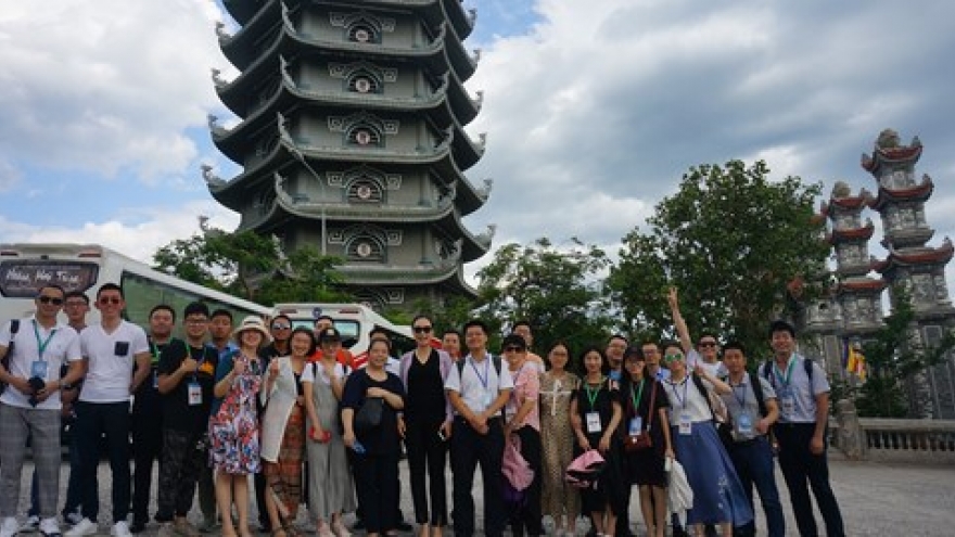 Vietnamese, Chinese youths engage in exchange in Da Nang