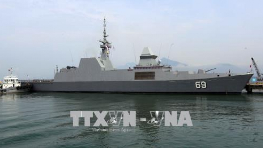 Singaporean frigate makes Vietnam visit