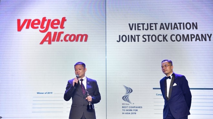 Vietjet among Vietnamese winners of ‘Best companies to work for in Asia’ award