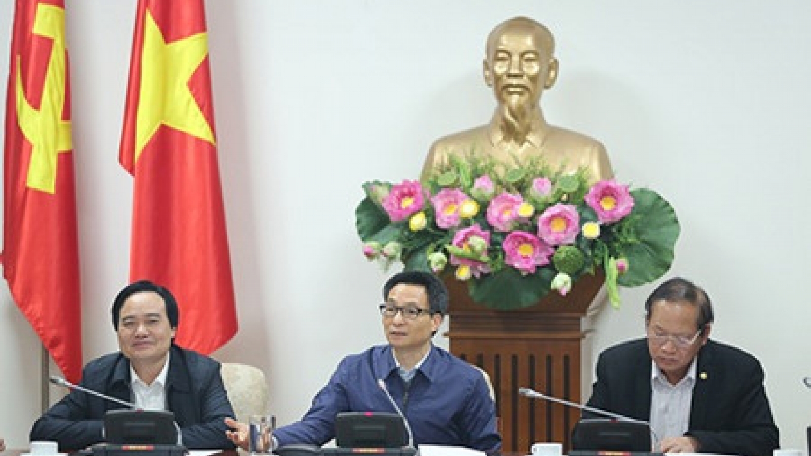 IT businesses centers e-government development process