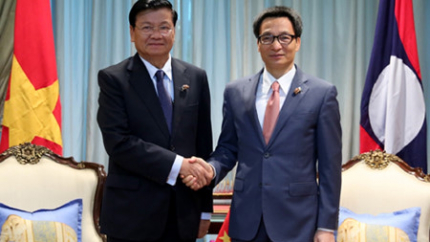 Deputy PM meets Lao official