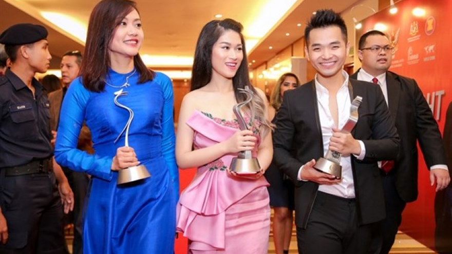 “Dao cua dan ngu cu” vies for Eurasia film festival’s prize