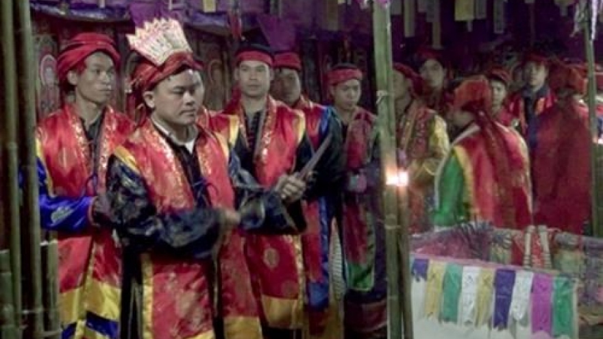 Dao ethnic people sway to preserve unique dance