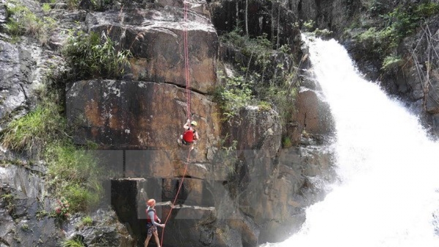 Datanla waterfall crossing inspected