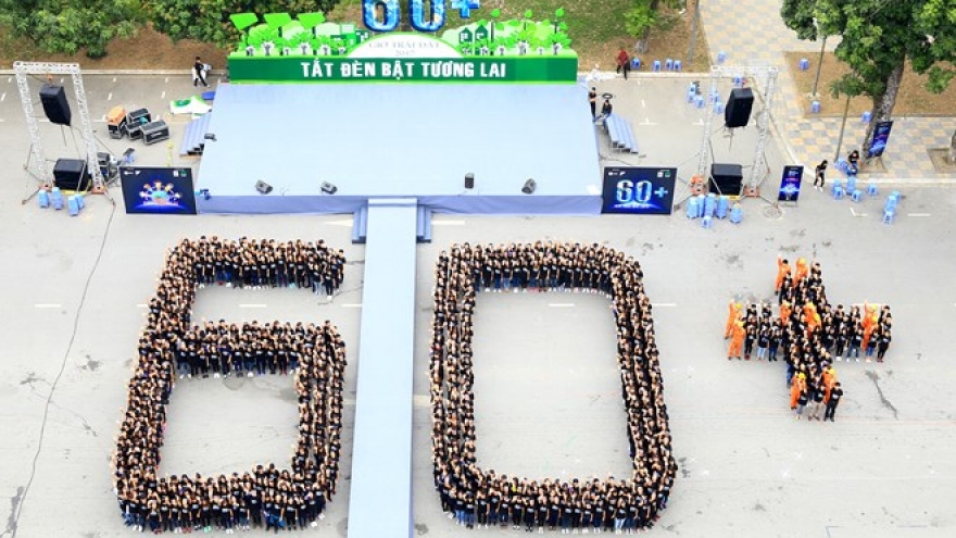 Over 2000 Vietnamese students respond to Earth Hour